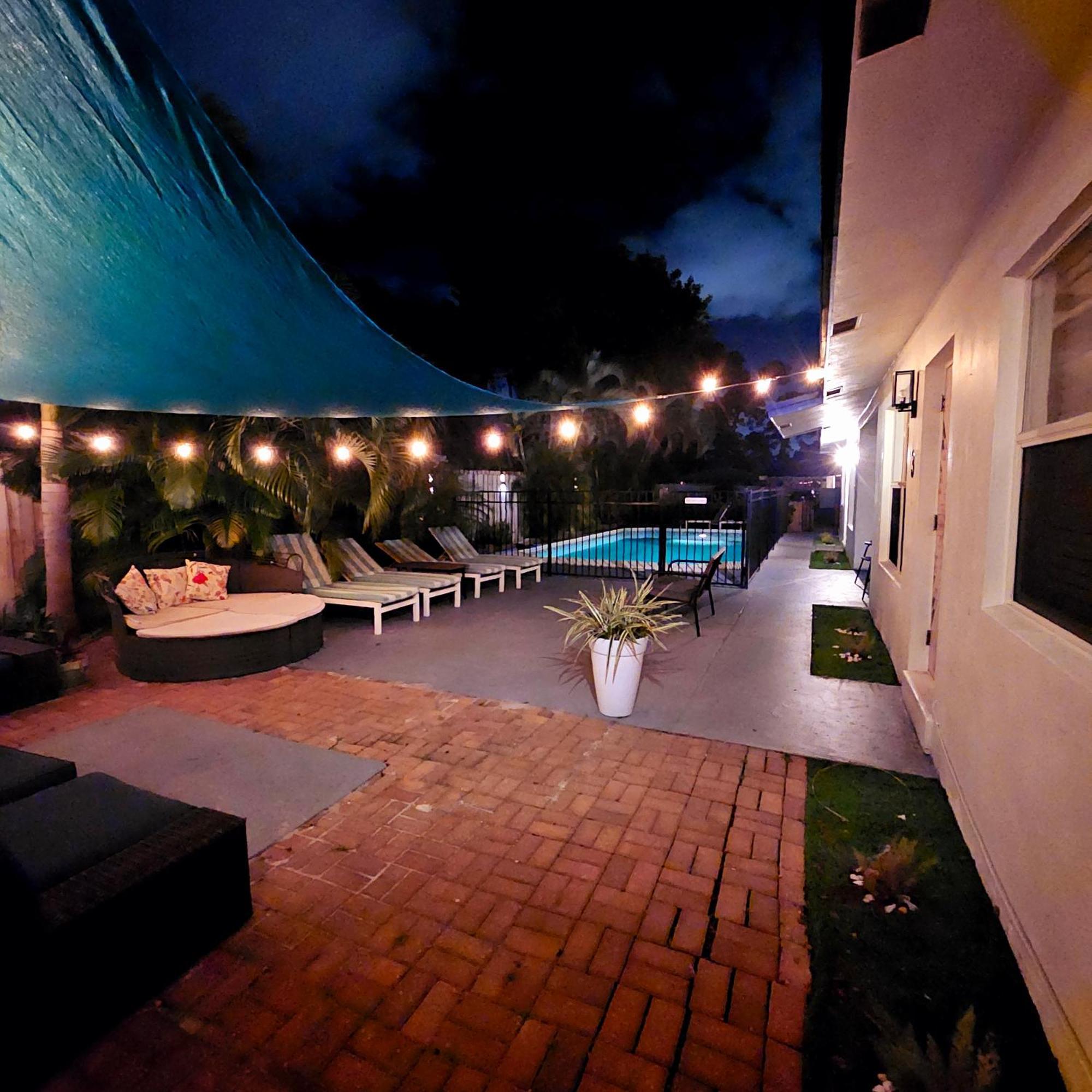 Equipped House W Pool & Patios, Near The Beaches, Prime Location- Ideal For Small Families, Coastal Haven Fort Lauderdale Eksteriør billede