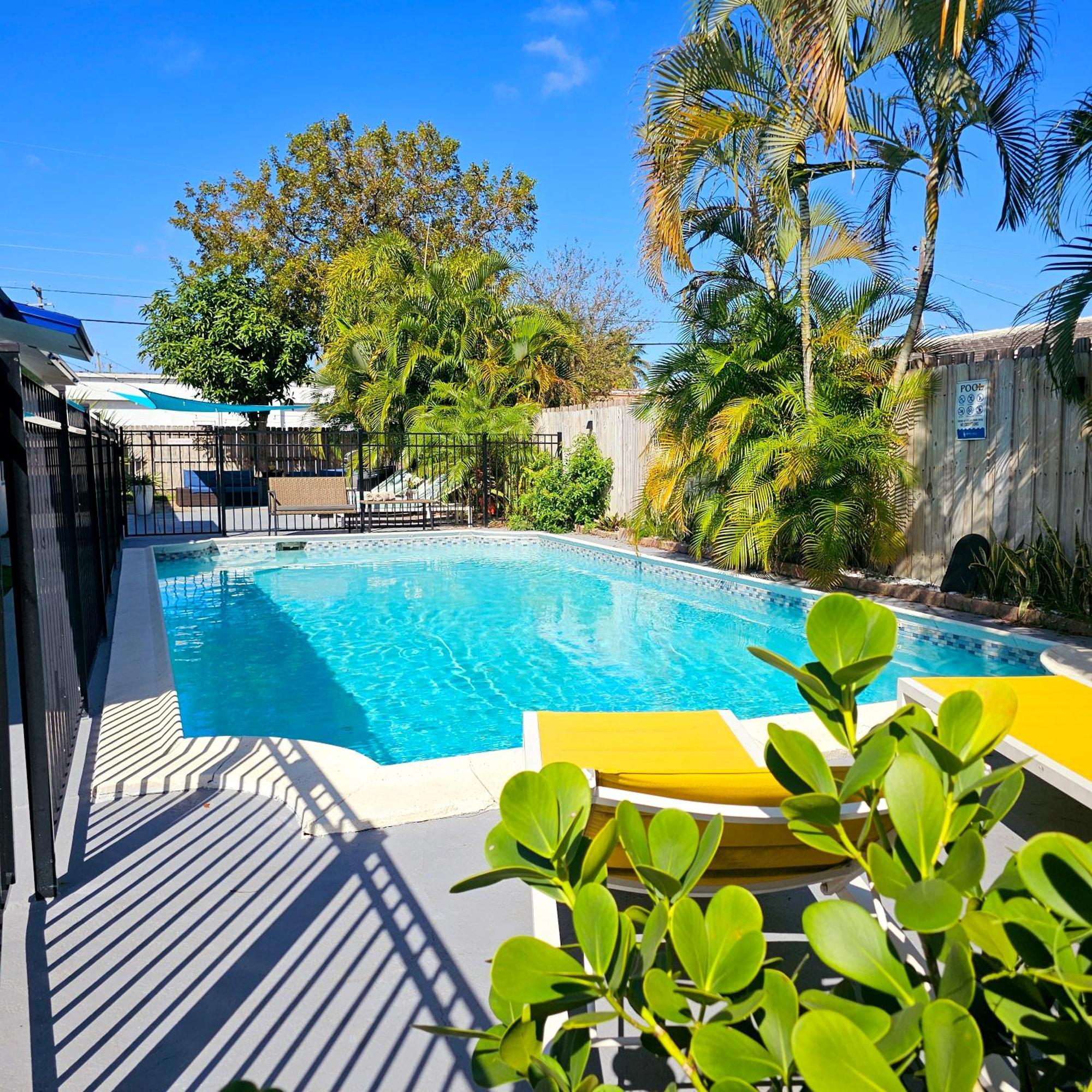 Equipped House W Pool & Patios, Near The Beaches, Prime Location- Ideal For Small Families, Coastal Haven Fort Lauderdale Eksteriør billede